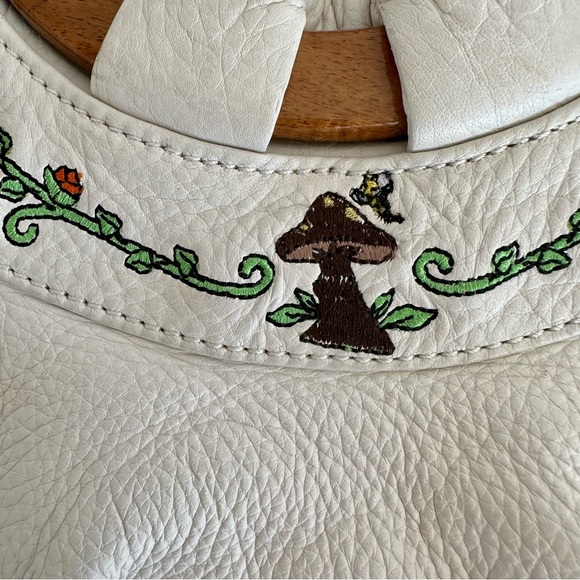 BaBee D Leather Whimsical Mushroom Embroidered Hand Bag Hobo with Wood Handles - Picture 6 of 16